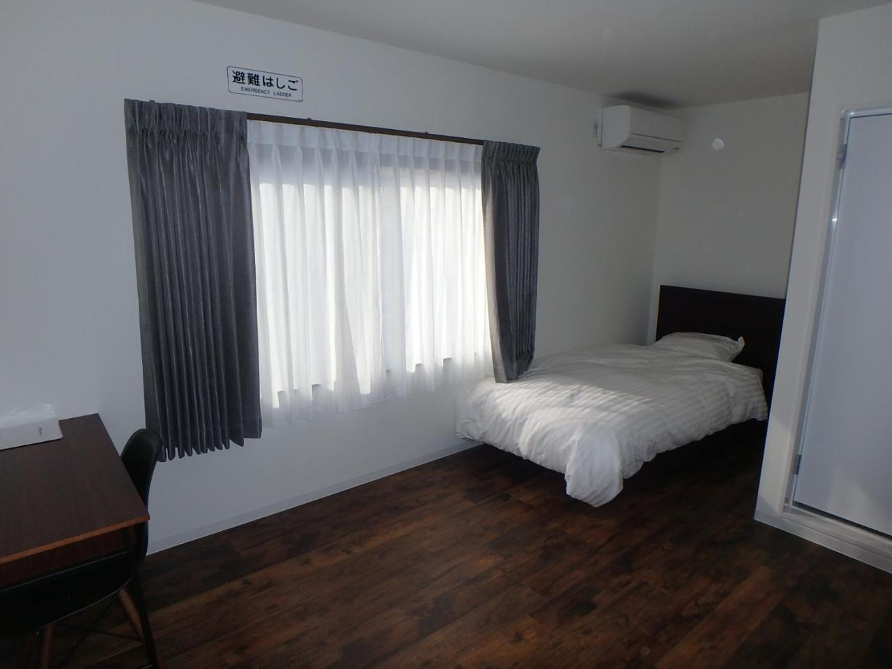 Bed & Breakfast RENGA 代官山 東京都 エクステリア 写真